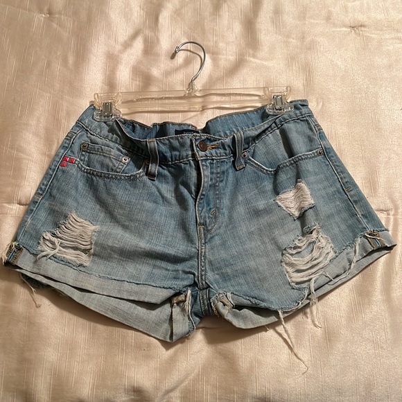 Levi’s Boyfriend Jean Shorts - Picture 3 of 9